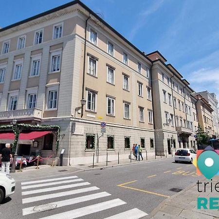 Locanda Al Volo Tommaseo Trieste Bagian luar foto