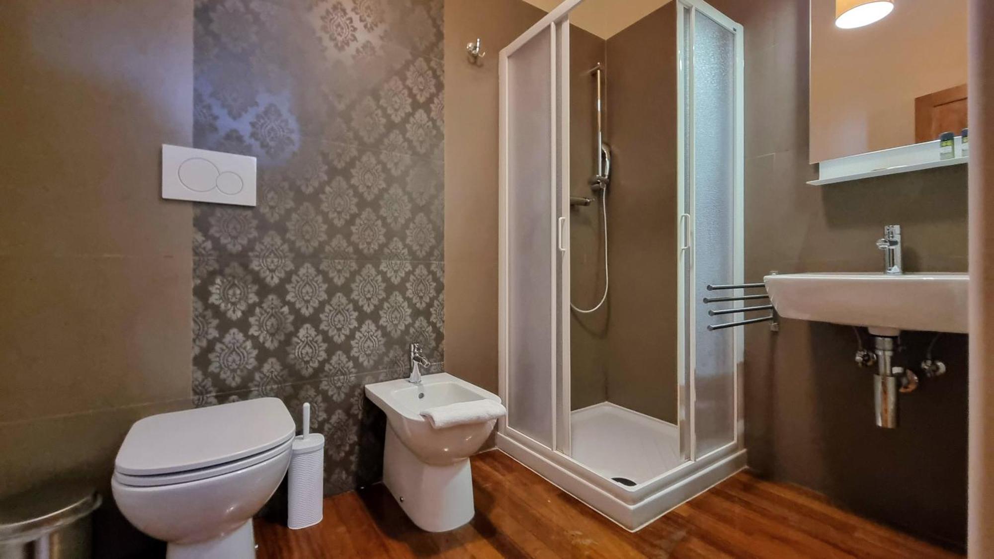 Locanda Al Volo Tommaseo Trieste Bagian luar foto