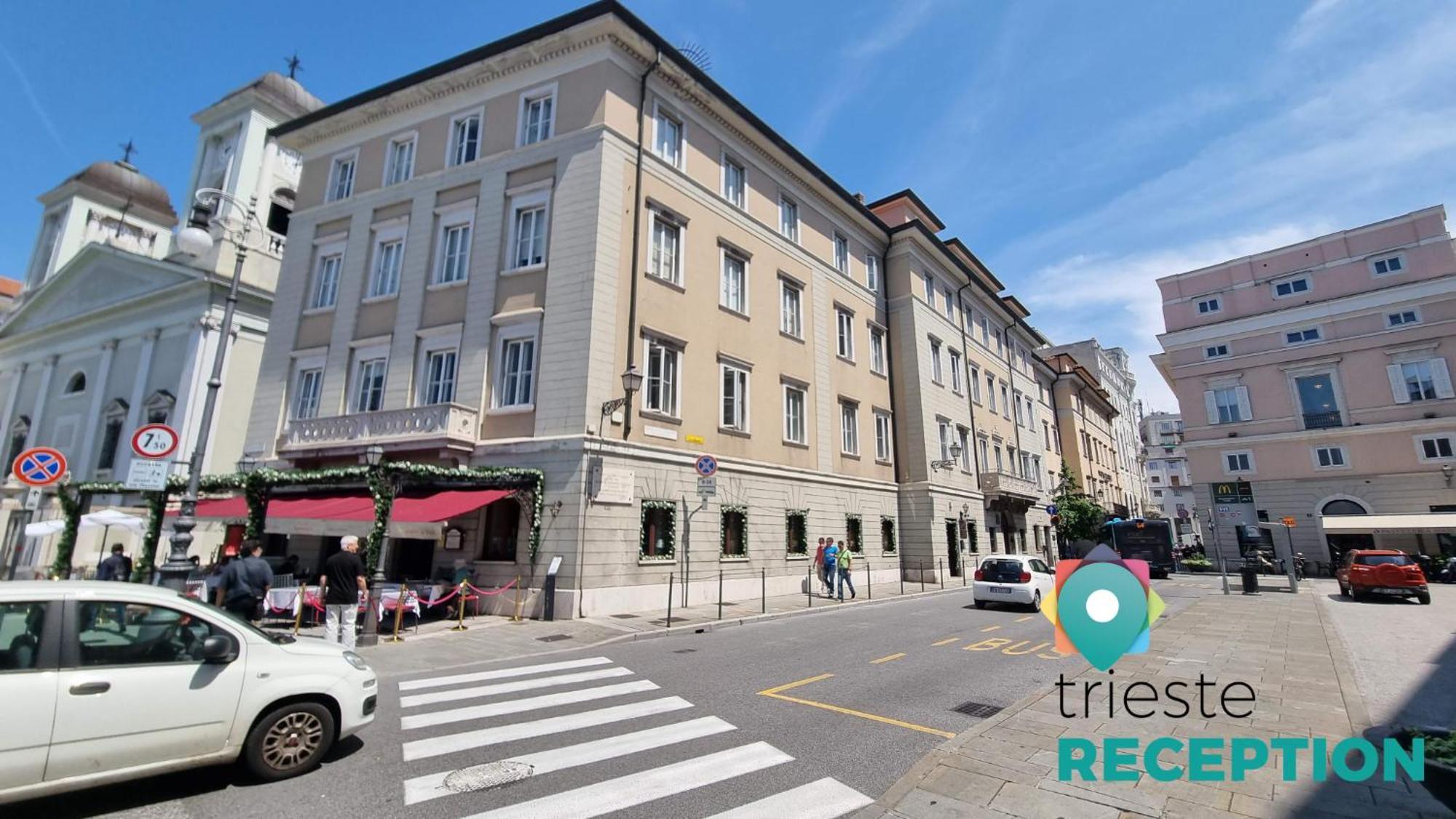 Locanda Al Volo Tommaseo Trieste Bagian luar foto